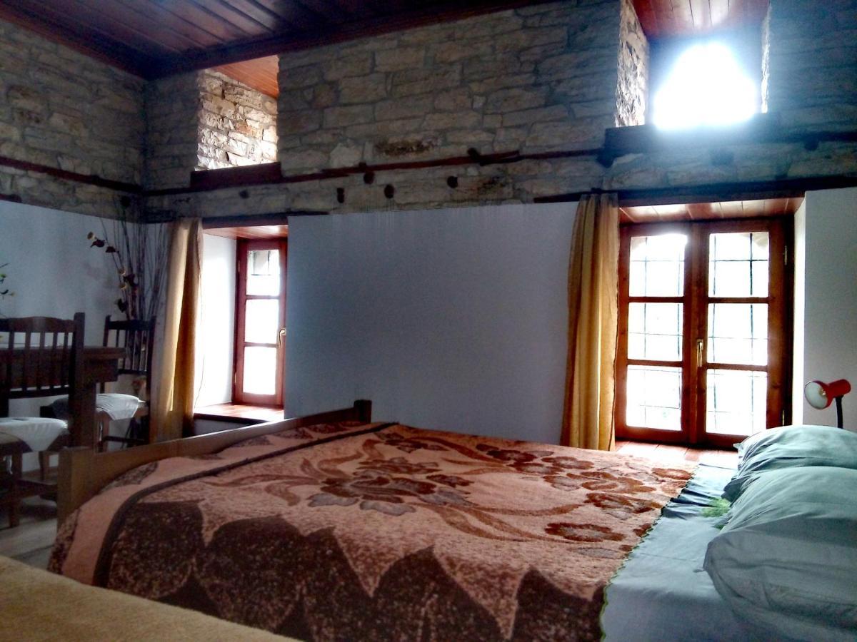 Ruols Guesthouse Гірокастра Екстер'єр фото