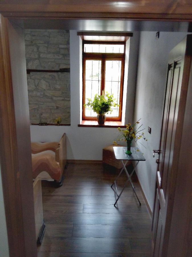 Ruols Guesthouse Гірокастра Екстер'єр фото